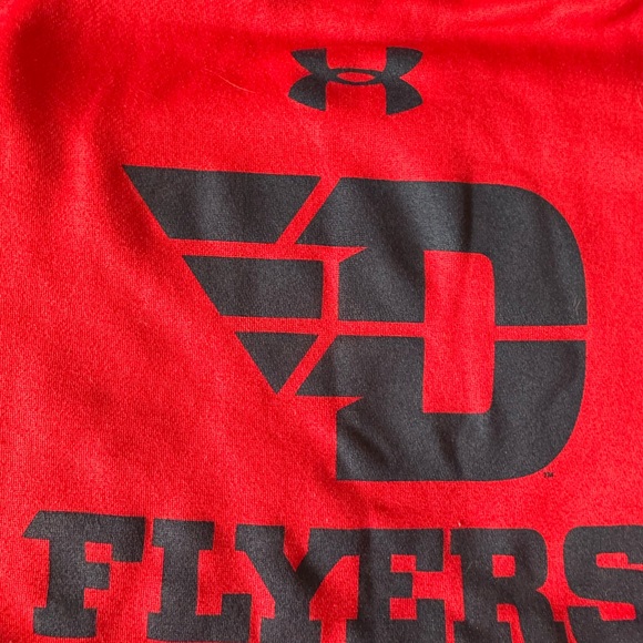 DAYTON FLYERS (UNDER ARMOUR) hoodie. - Picture 8 of 16